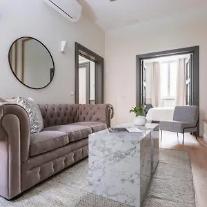 Louly Spanish Steps Apartahotel Roma